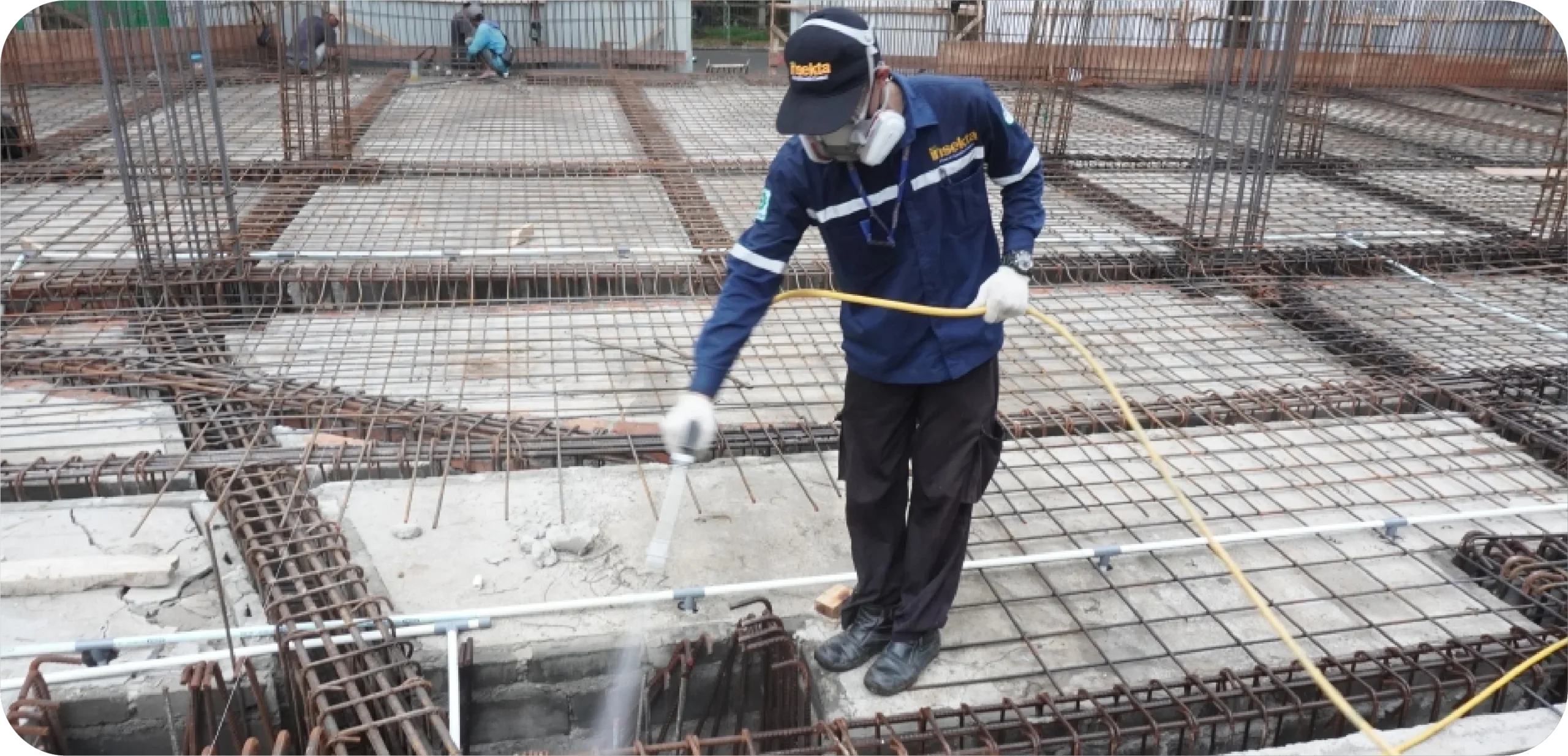 Anti rayap sistem spraying